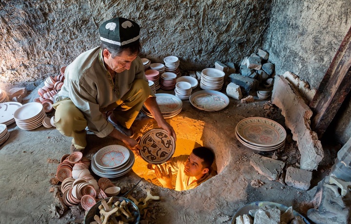 Xonadonida Hillari Klinton mehmon bo‘lgan usta, tajribali kulol Abdullo Narzullayev